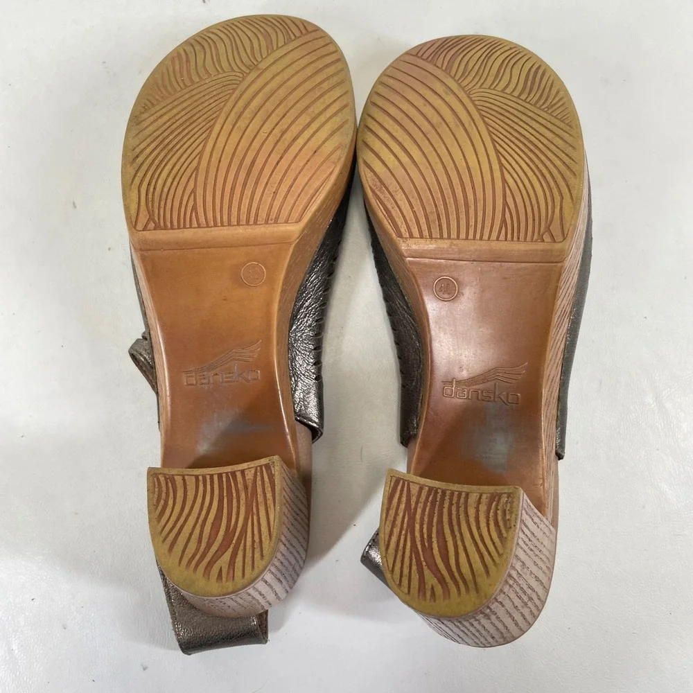 Dansko Womens Metallic Bronze Leather Laser Cut Block Heel Sandals Size 40